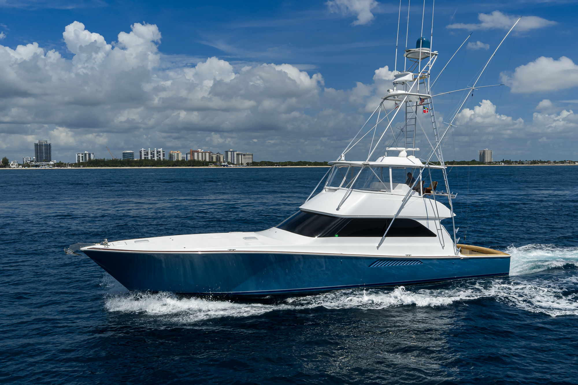 One Step Ahead yacht photo 6