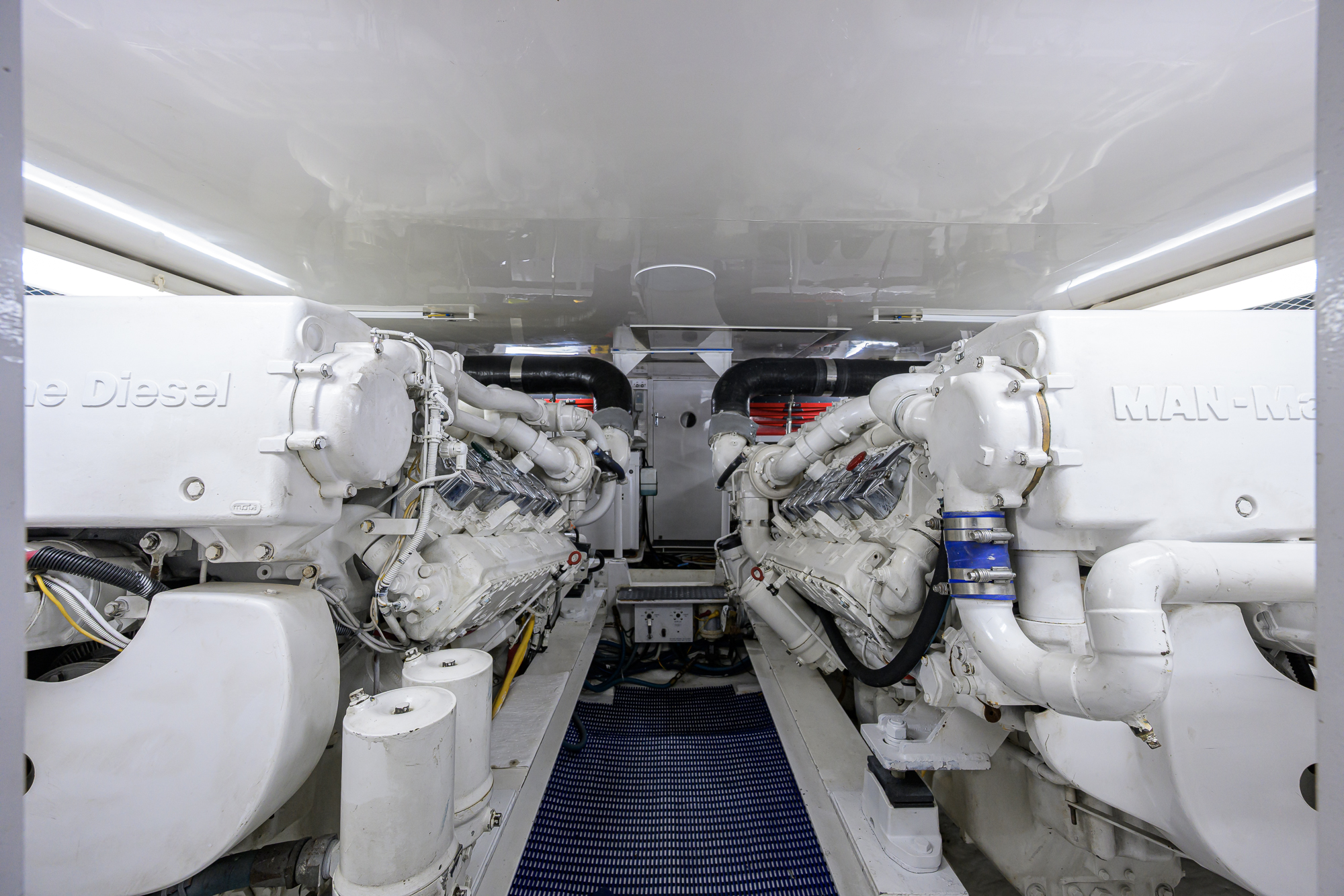 One Step Ahead yacht photo 71