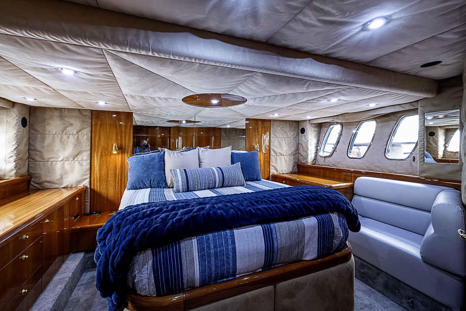 Eagle II yacht photo 98