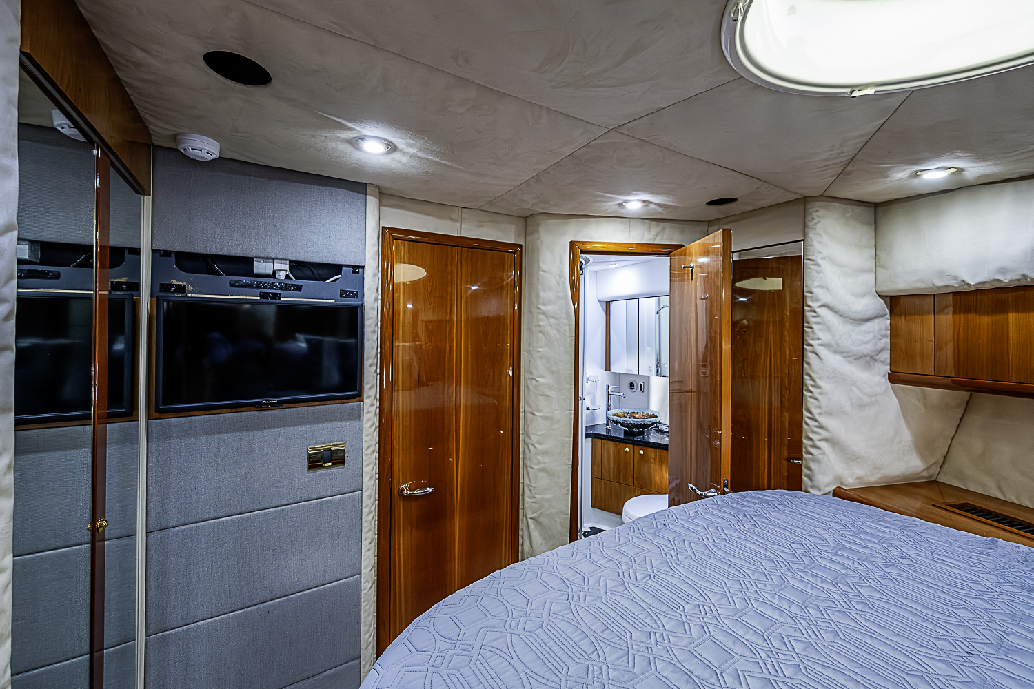 Eagle II yacht photo 94