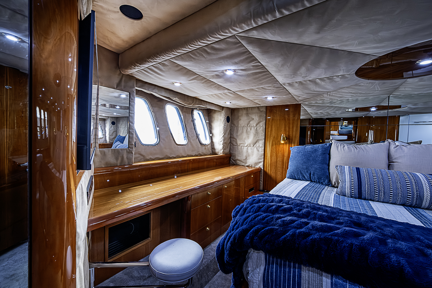 Eagle II yacht photo 102