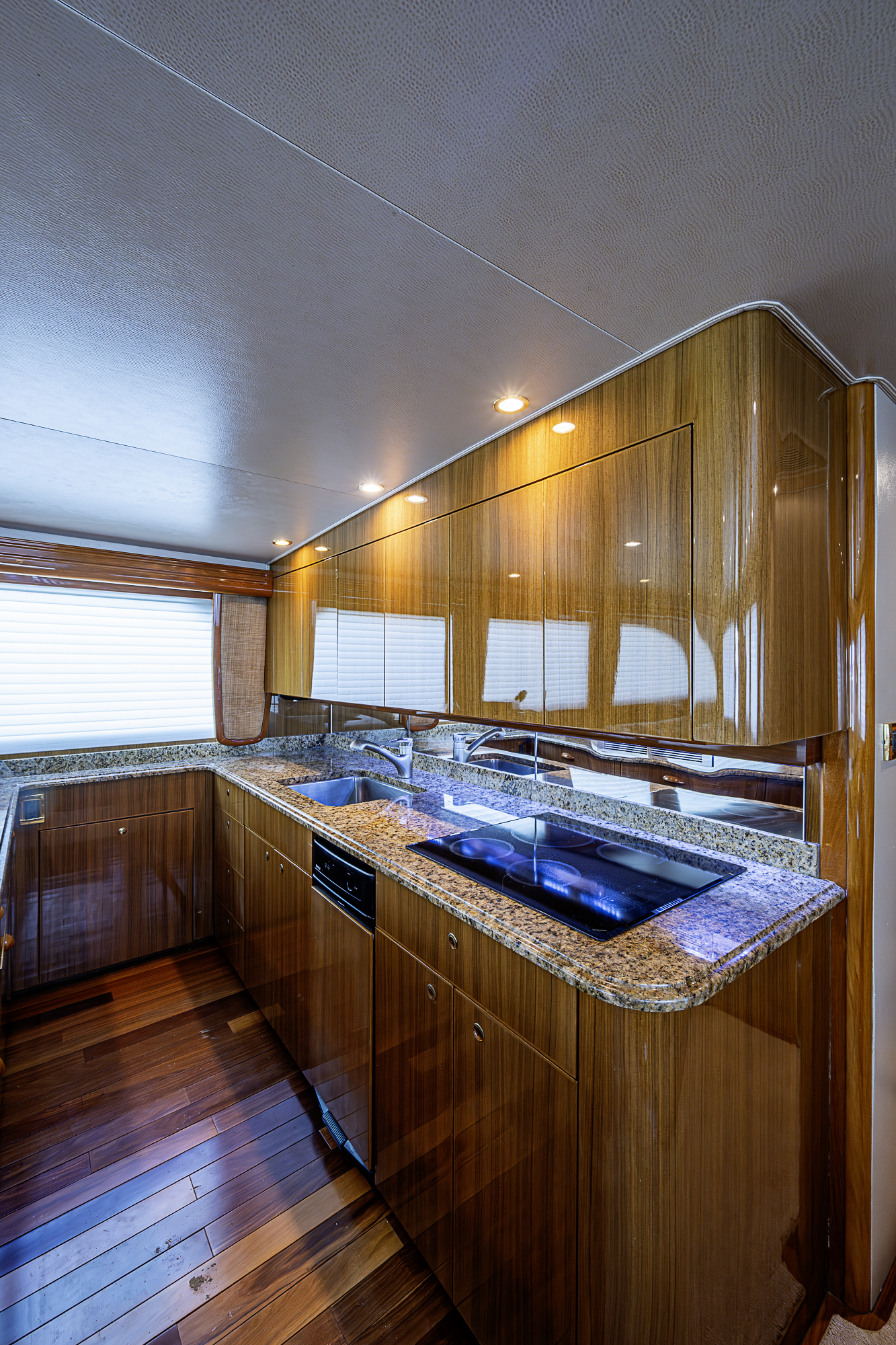 Big Blue yacht photo 90