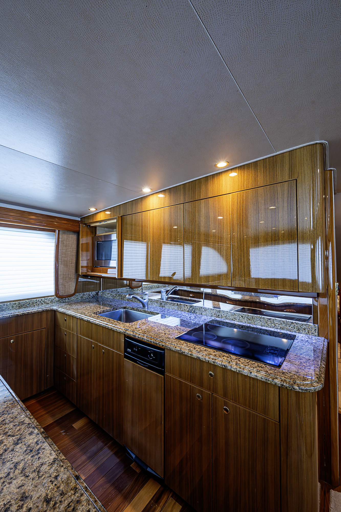 Big Blue yacht photo 91