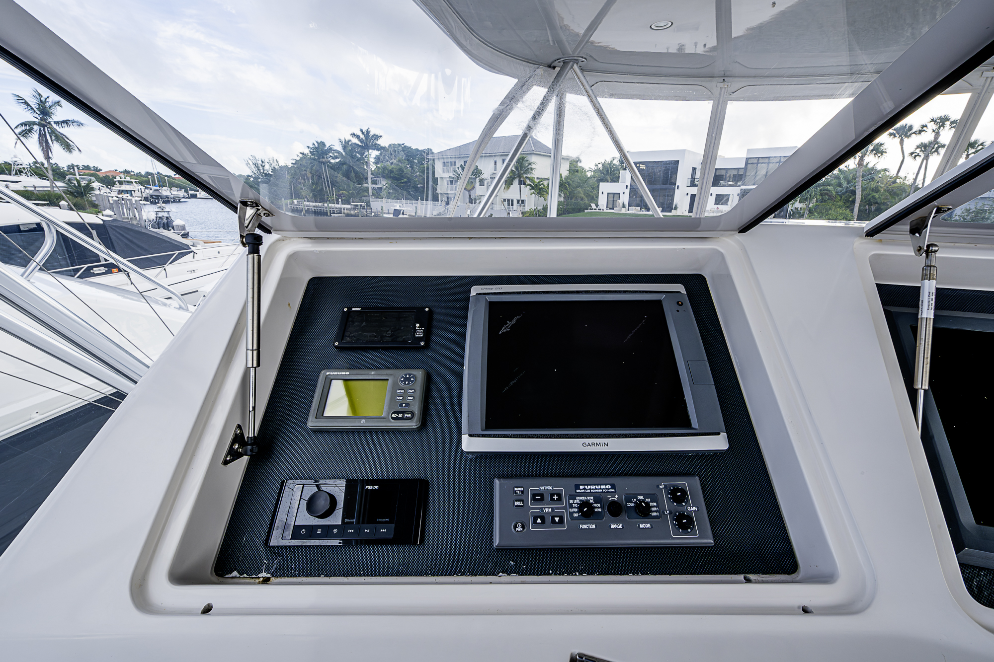 Big Blue yacht photo 37