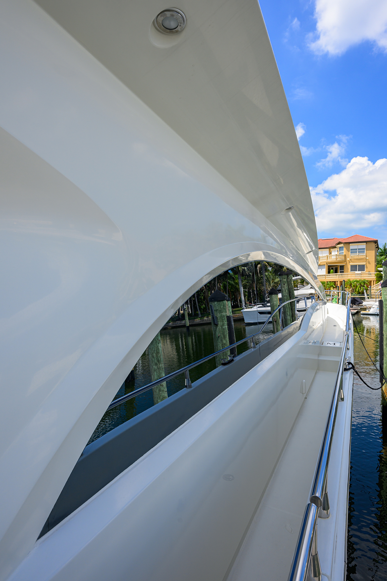 Vol Aboard yacht photo 40
