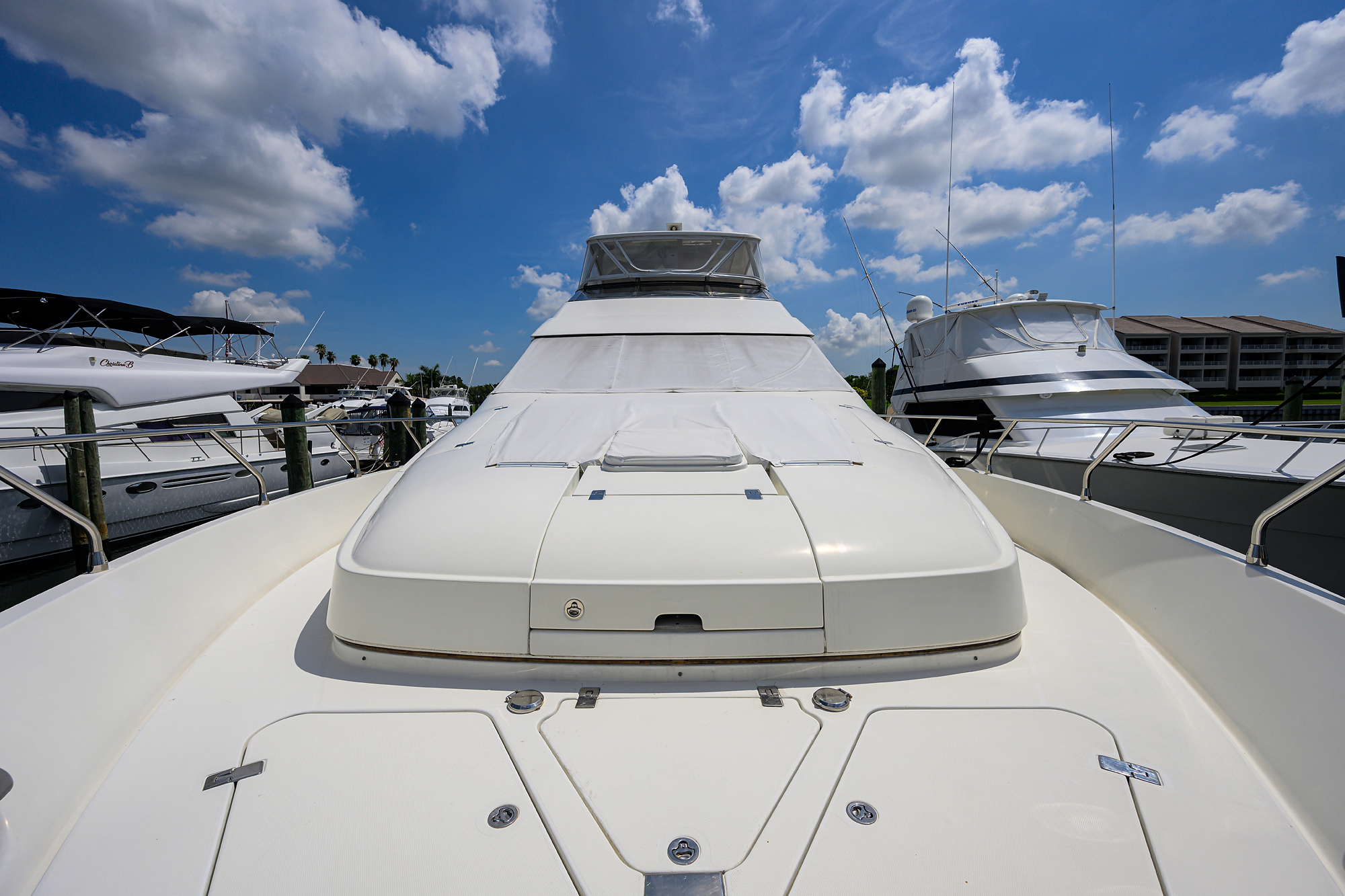 Vol Aboard yacht photo 38