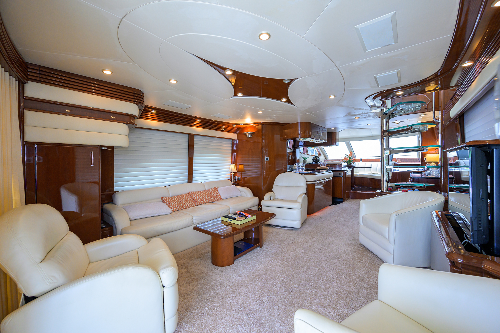 Vol Aboard yacht photo 65
