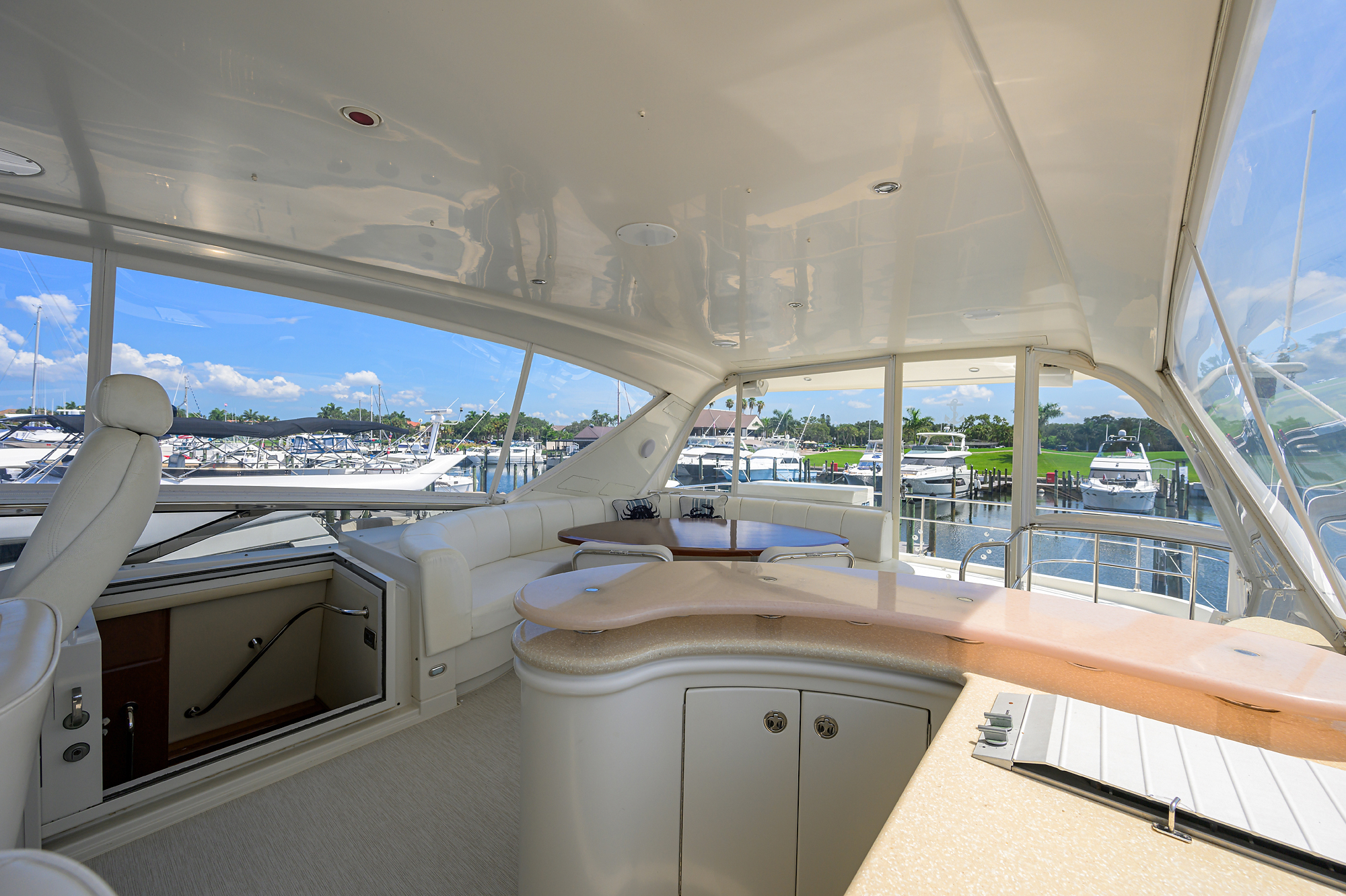 Vol Aboard yacht photo 26
