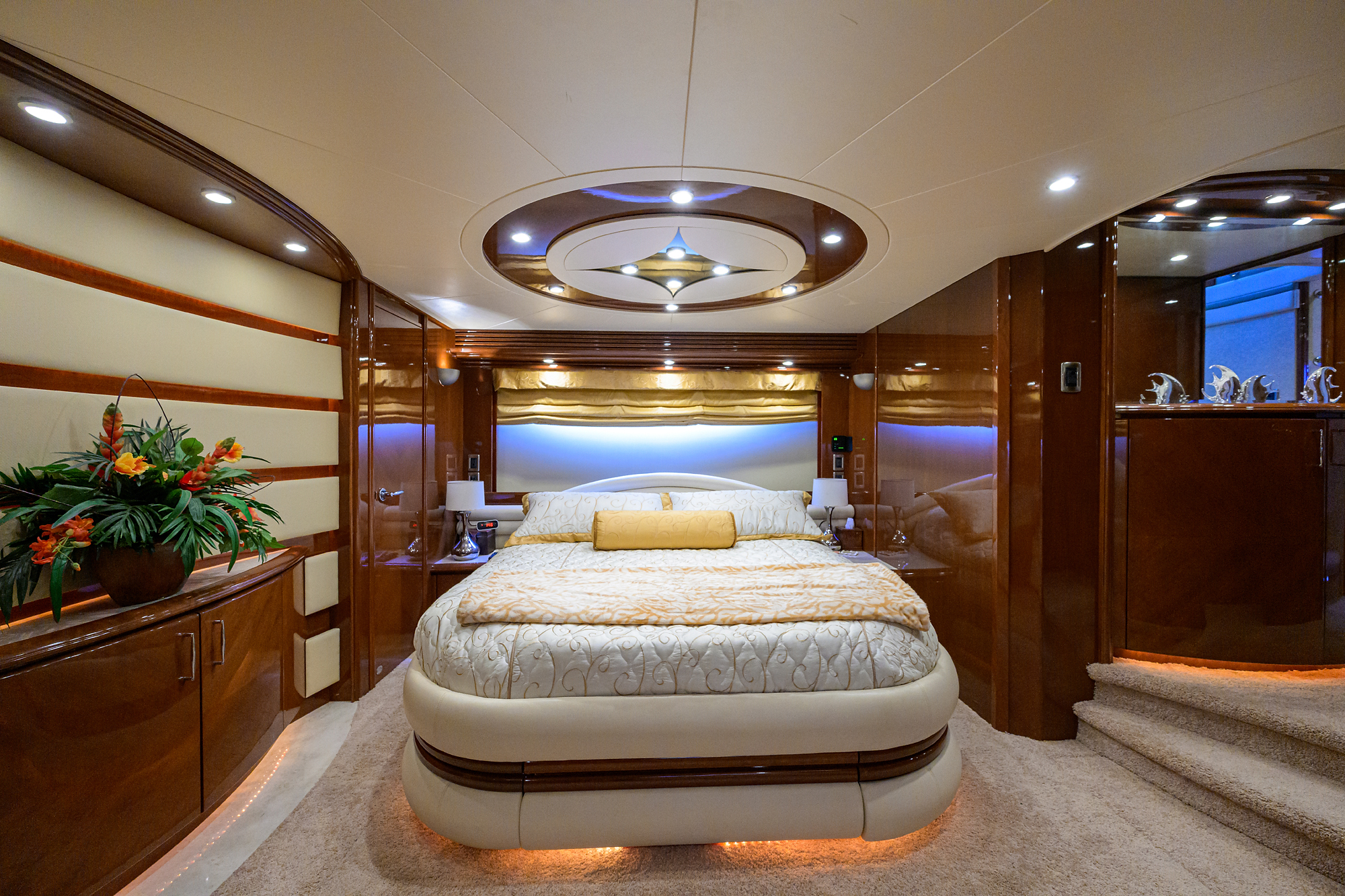 Vol Aboard yacht photo 102