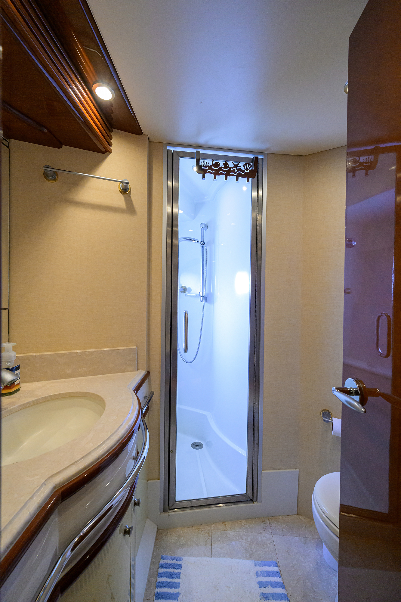 Vol Aboard yacht photo 91