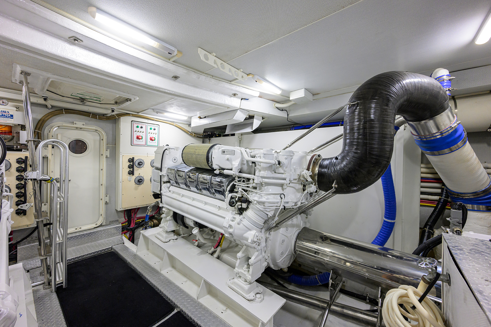 Vol Aboard yacht photo 63