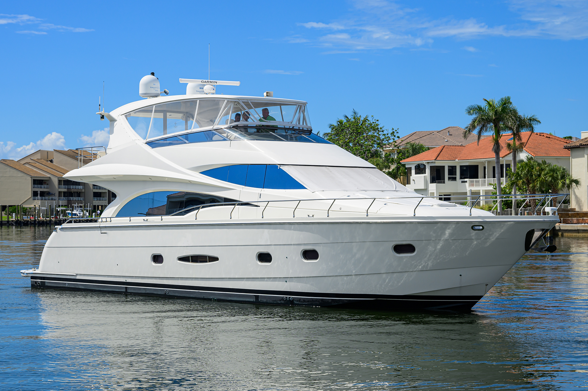 Vol Aboard yacht photo 4