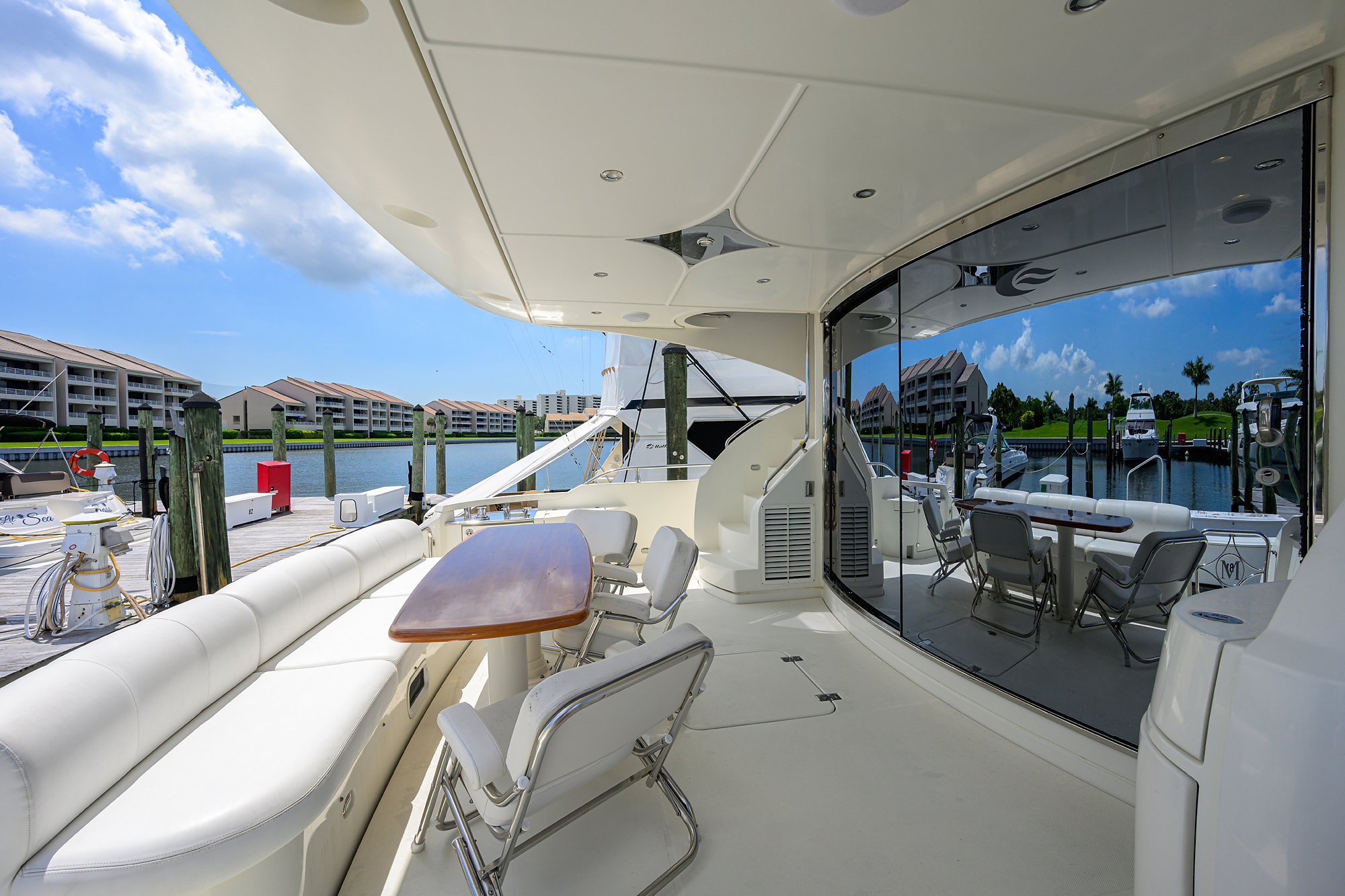Vol Aboard yacht photo 46