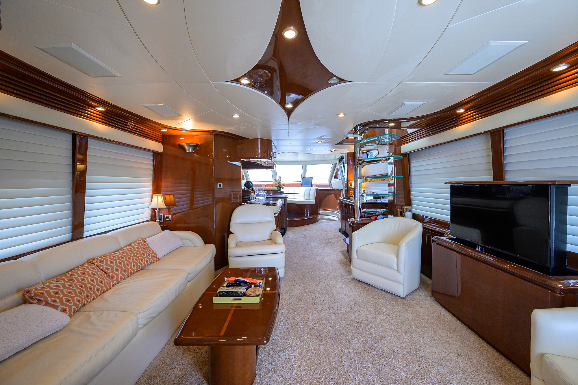 Vol Aboard yacht photo 66