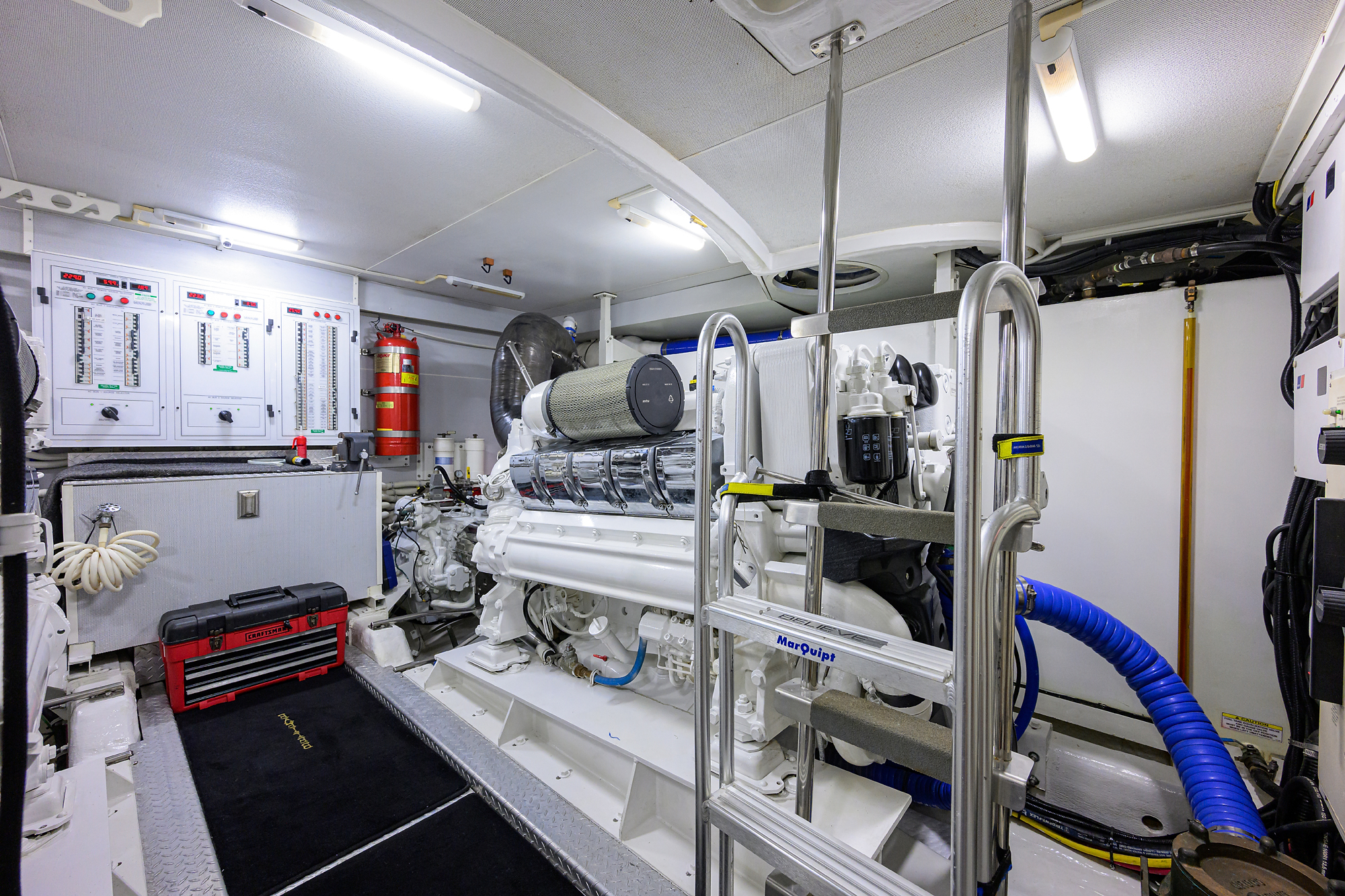 Vol Aboard yacht photo 55