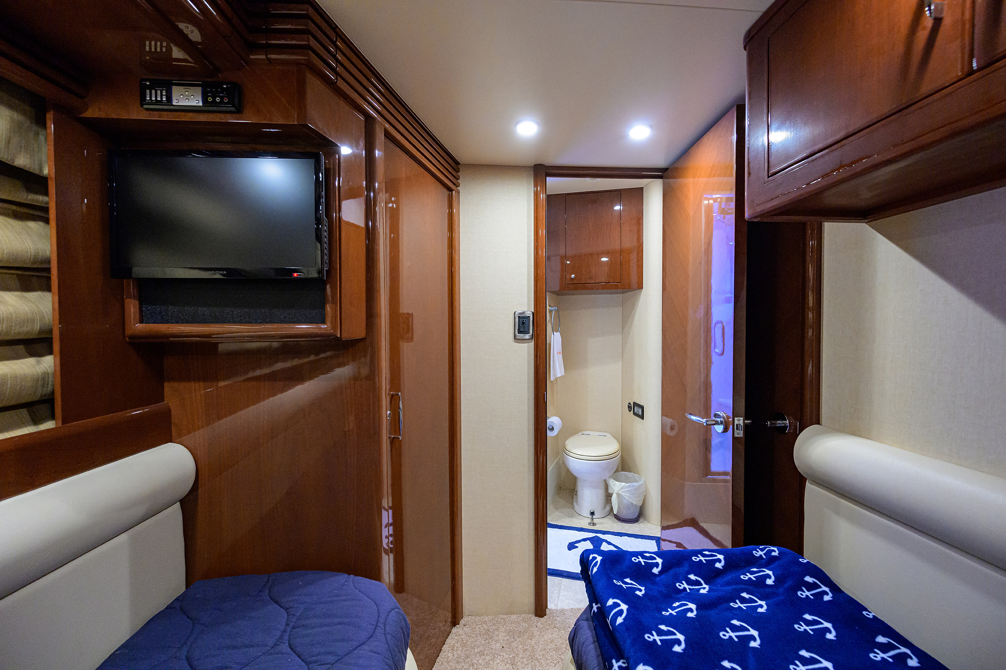 Vol Aboard yacht photo 96