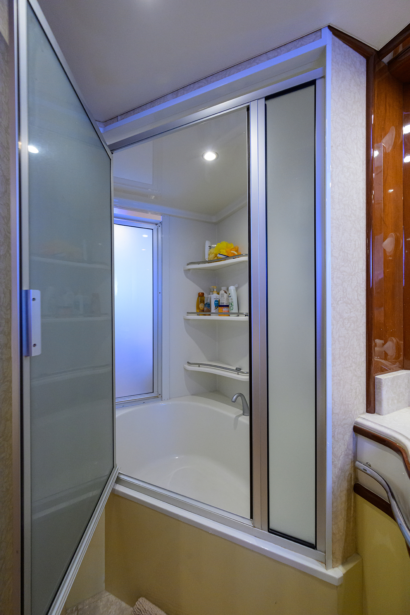 Vol Aboard yacht photo 112