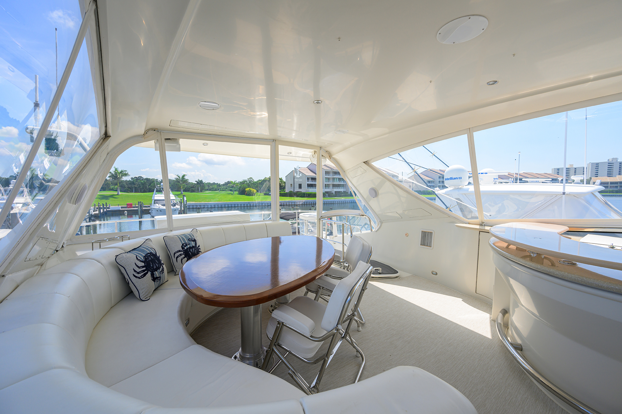 Vol Aboard yacht photo 22