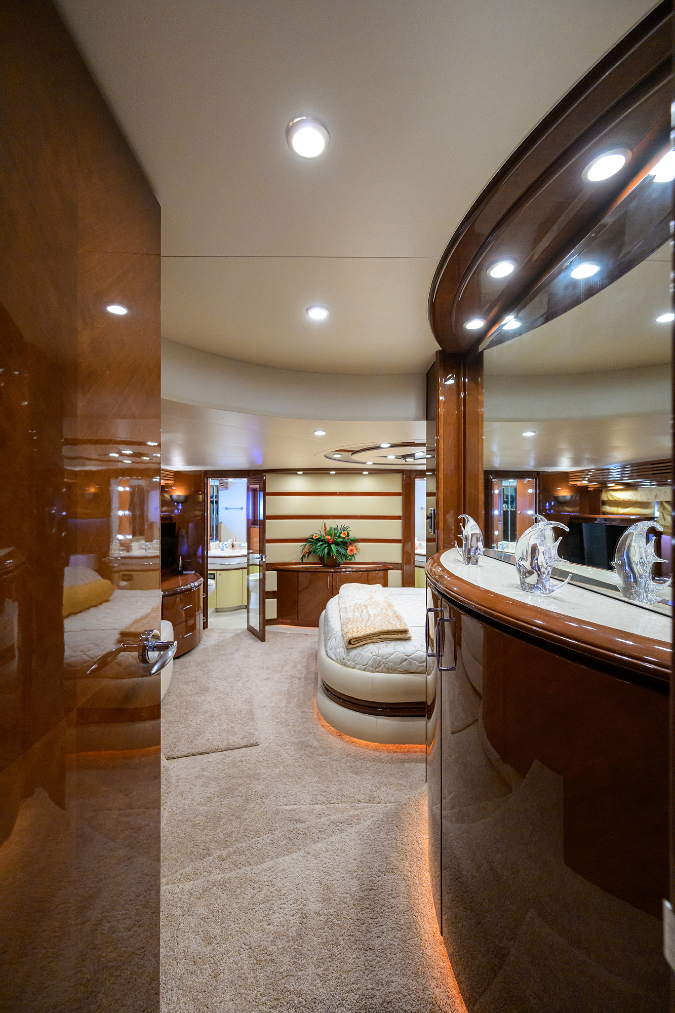 Vol Aboard yacht photo 100
