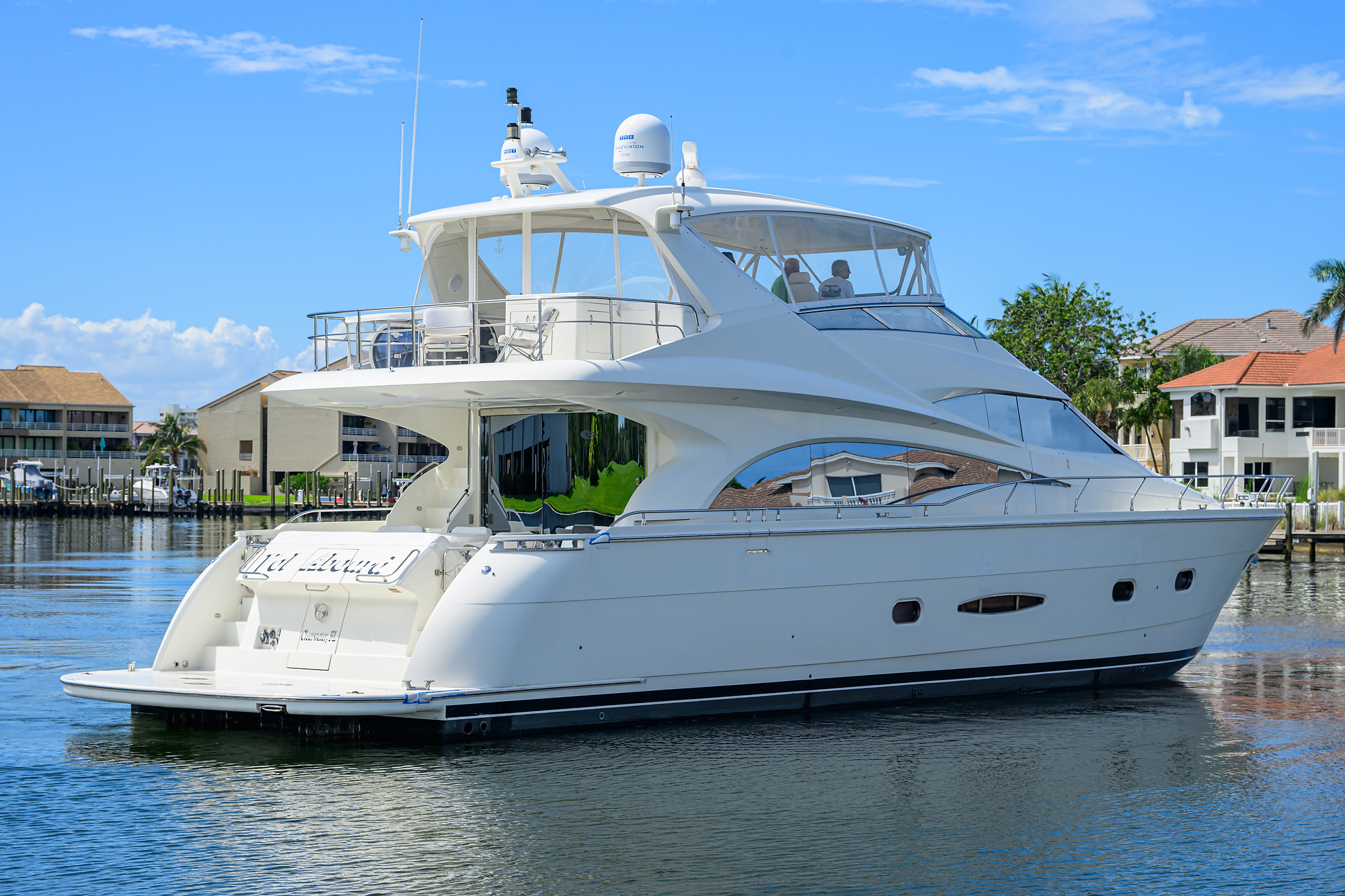Vol Aboard yacht photo 13