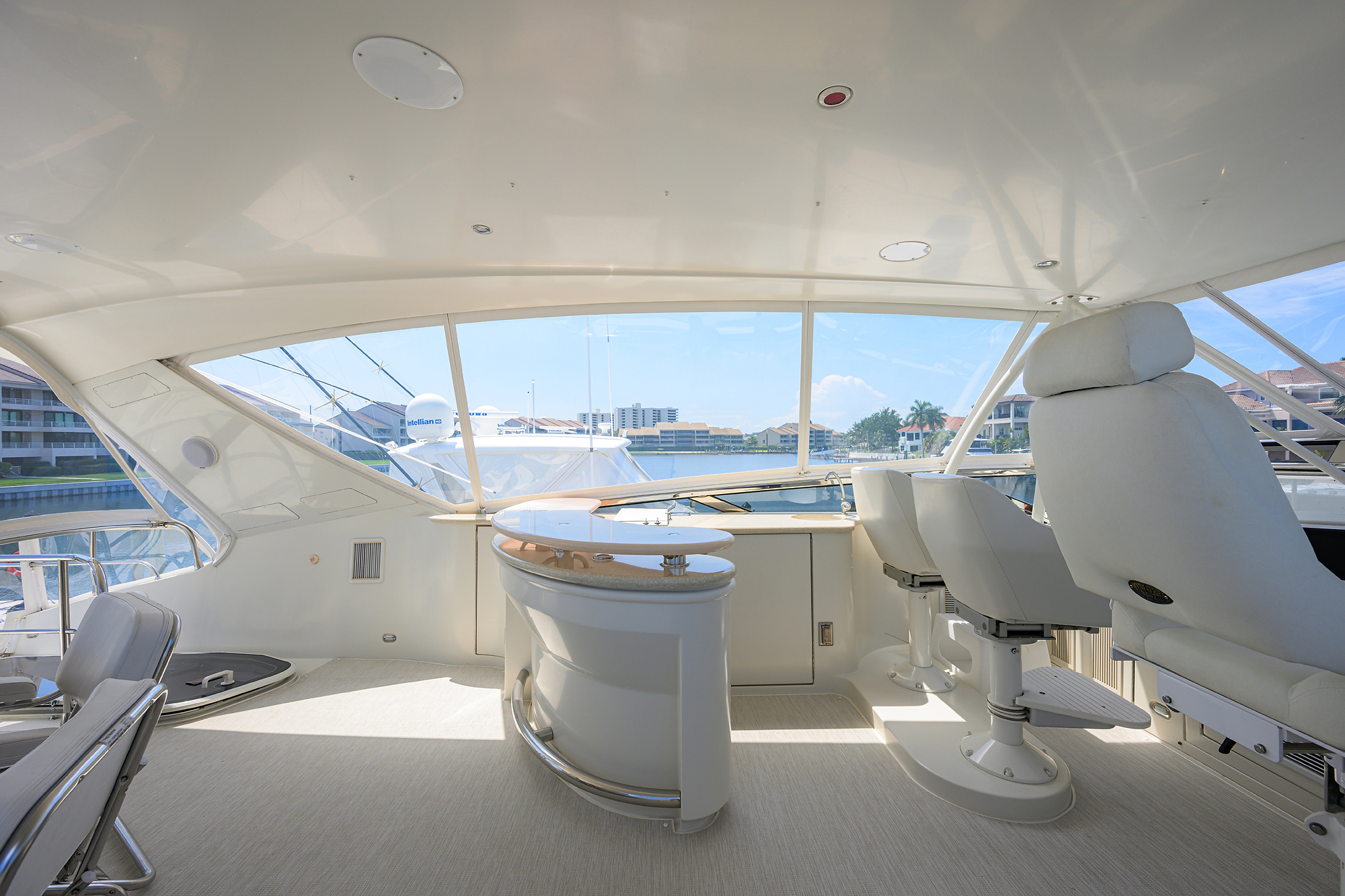 Vol Aboard yacht photo 23