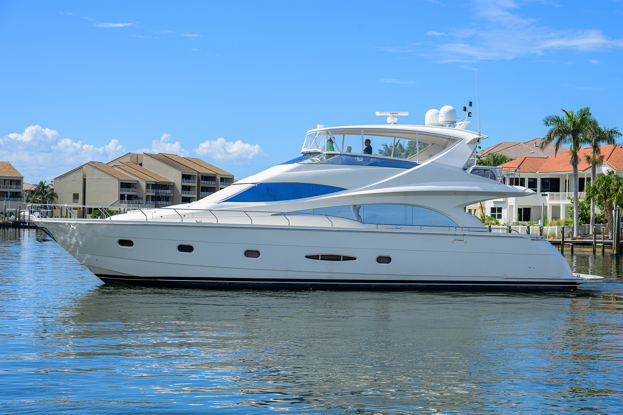 Vol Aboard yacht photo 9