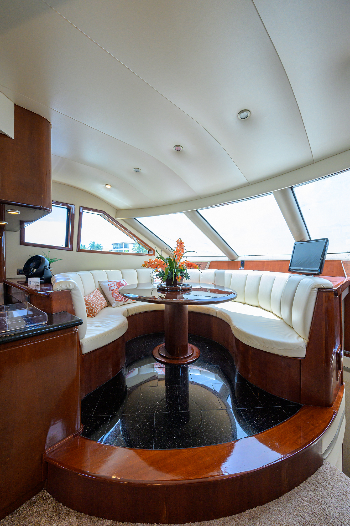Vol Aboard yacht photo 80