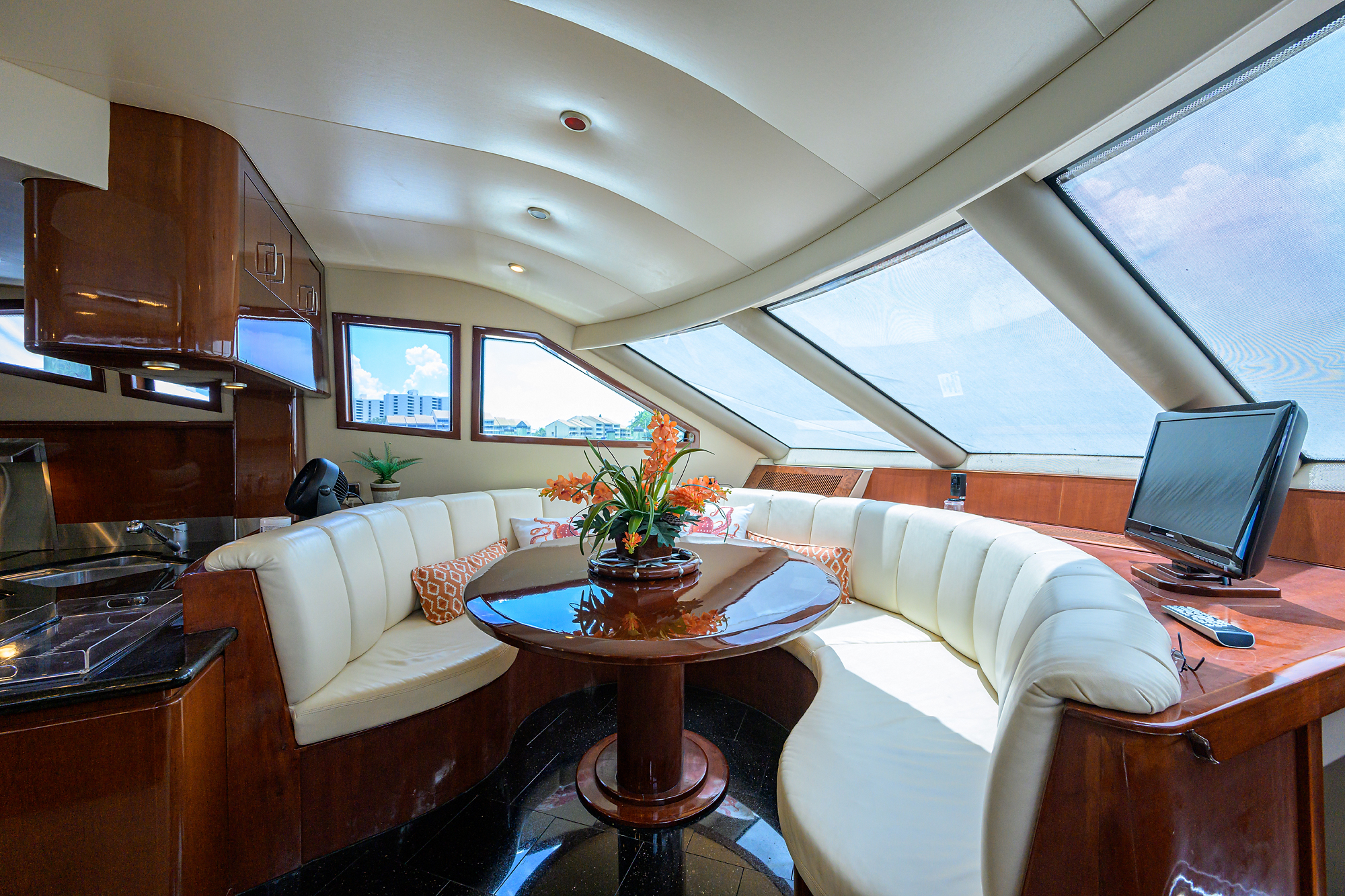 Vol Aboard yacht photo 82