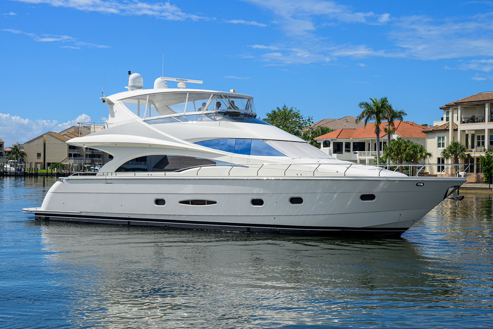 Vol Aboard yacht photo 3