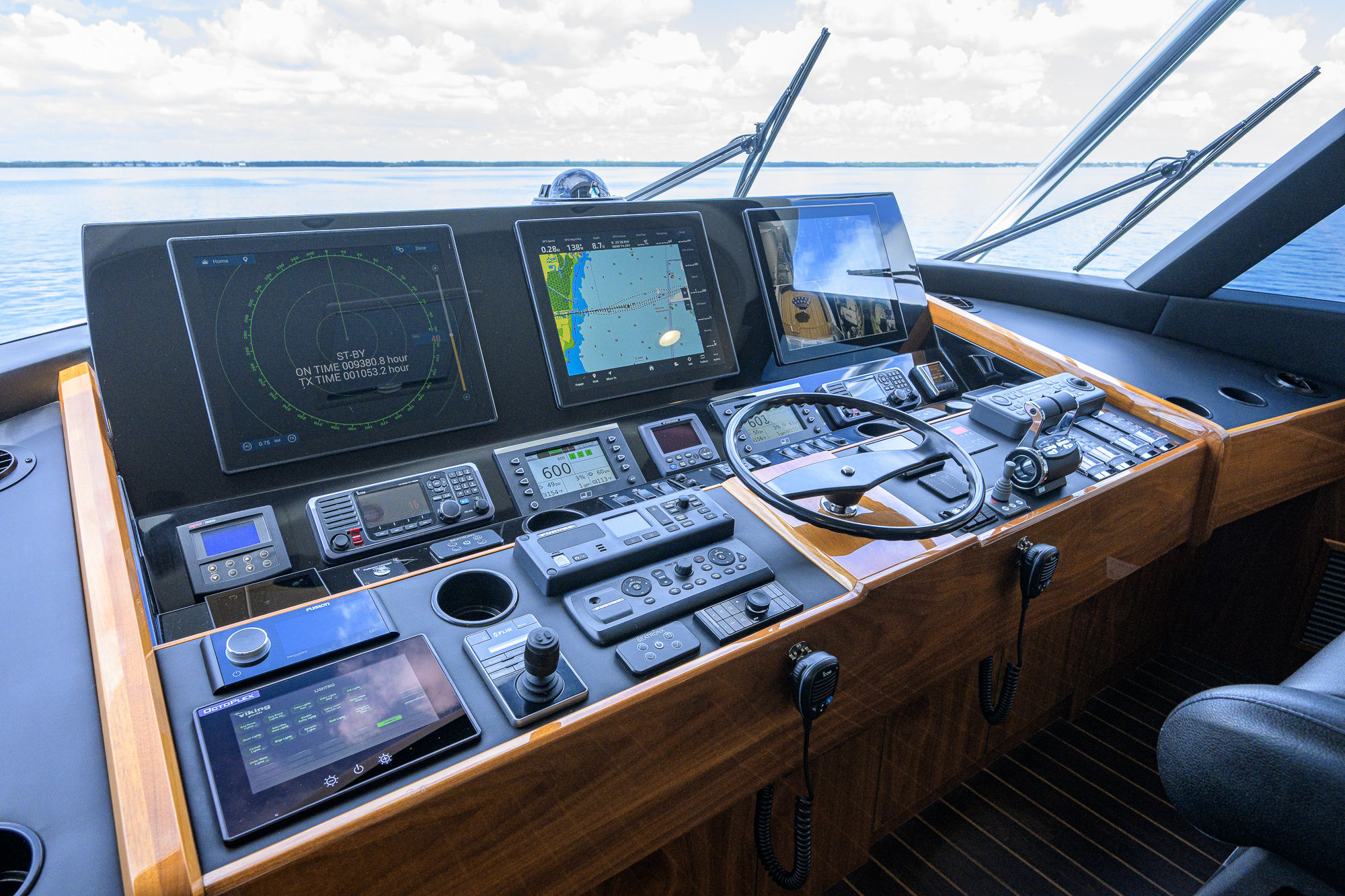 The Interview yacht photo 54