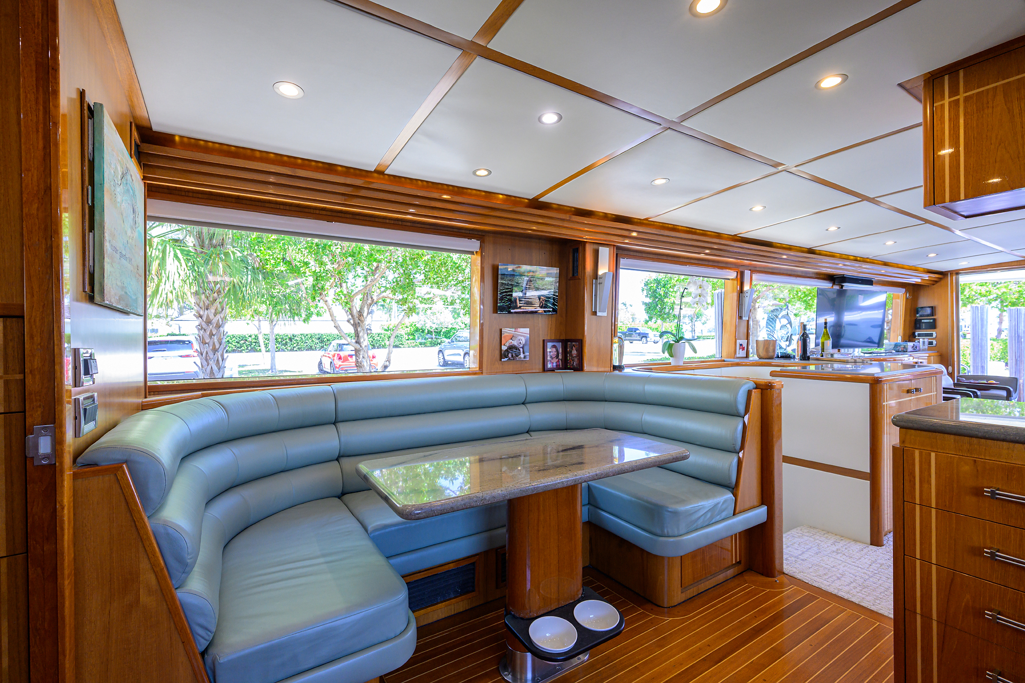 Pomboo yacht photo 53