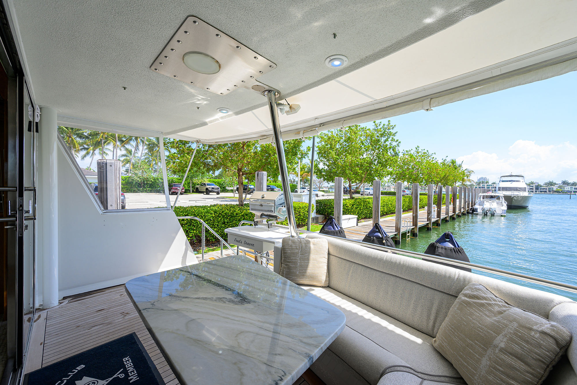 Pomboo yacht photo 34