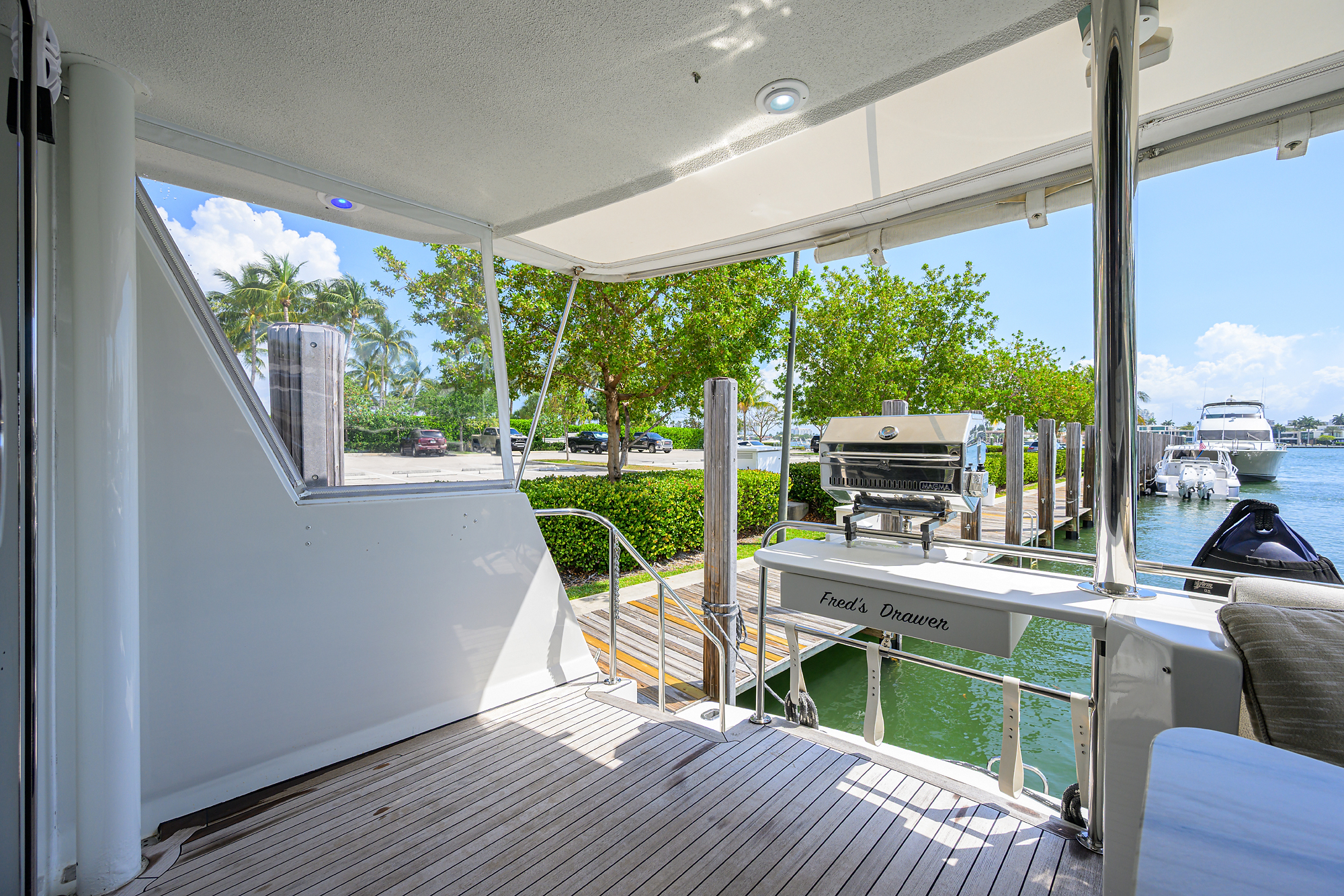 Pomboo yacht photo 35