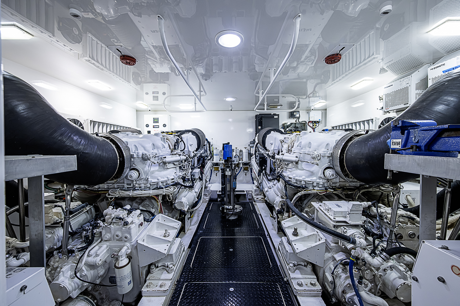TEUSEAS yacht photo 37