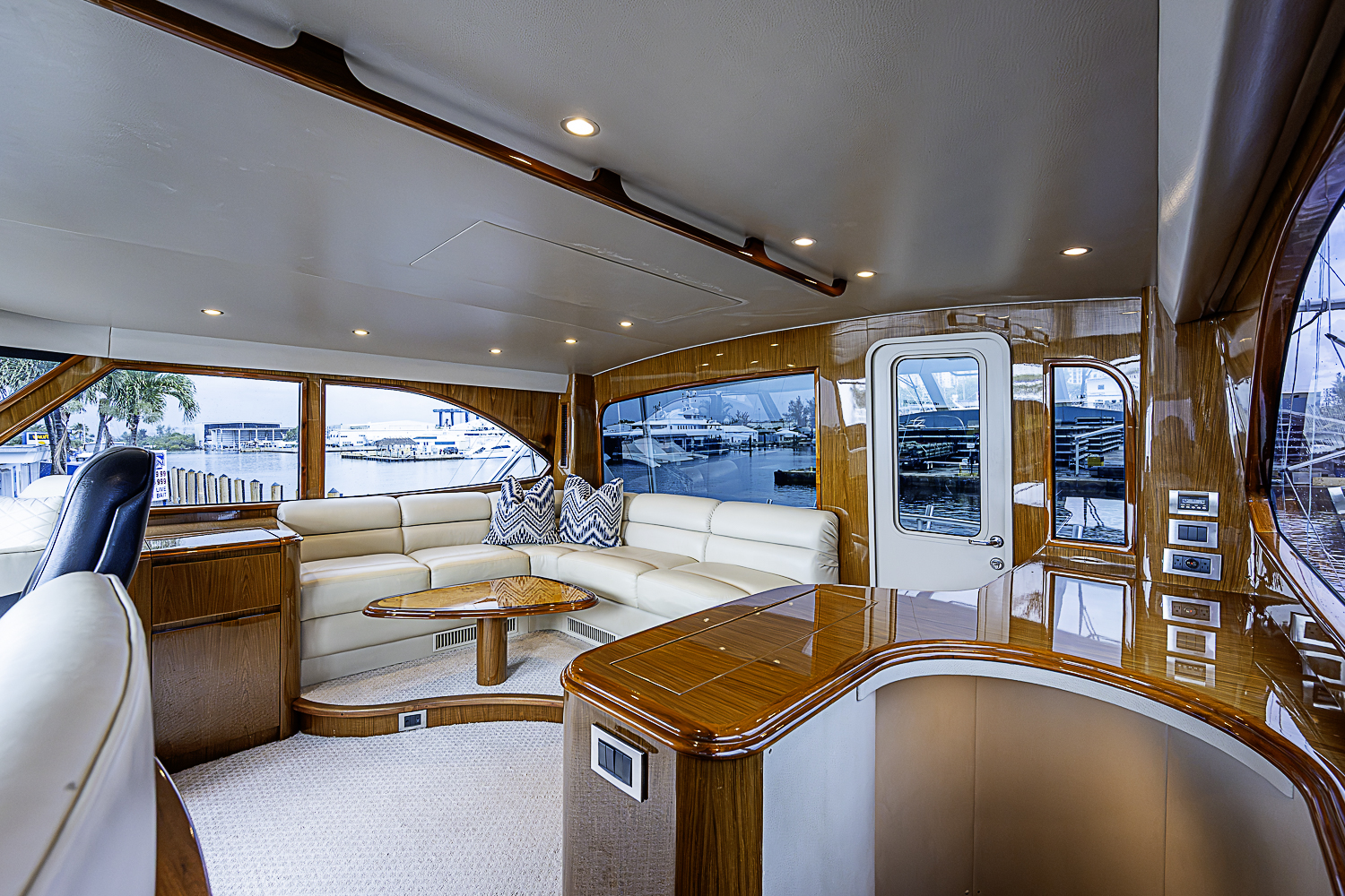 TEUSEAS yacht photo 14