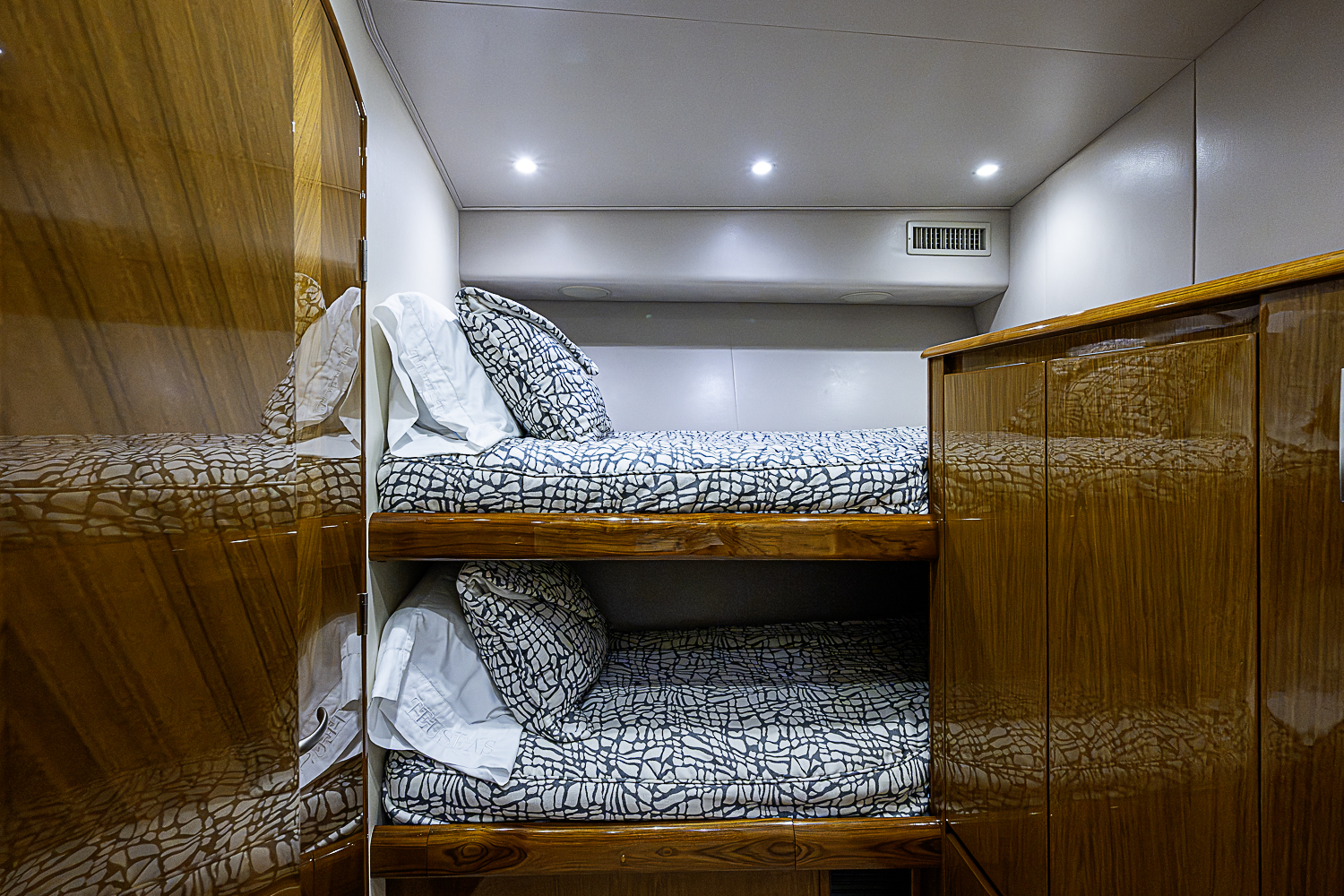 TEUSEAS yacht photo 86