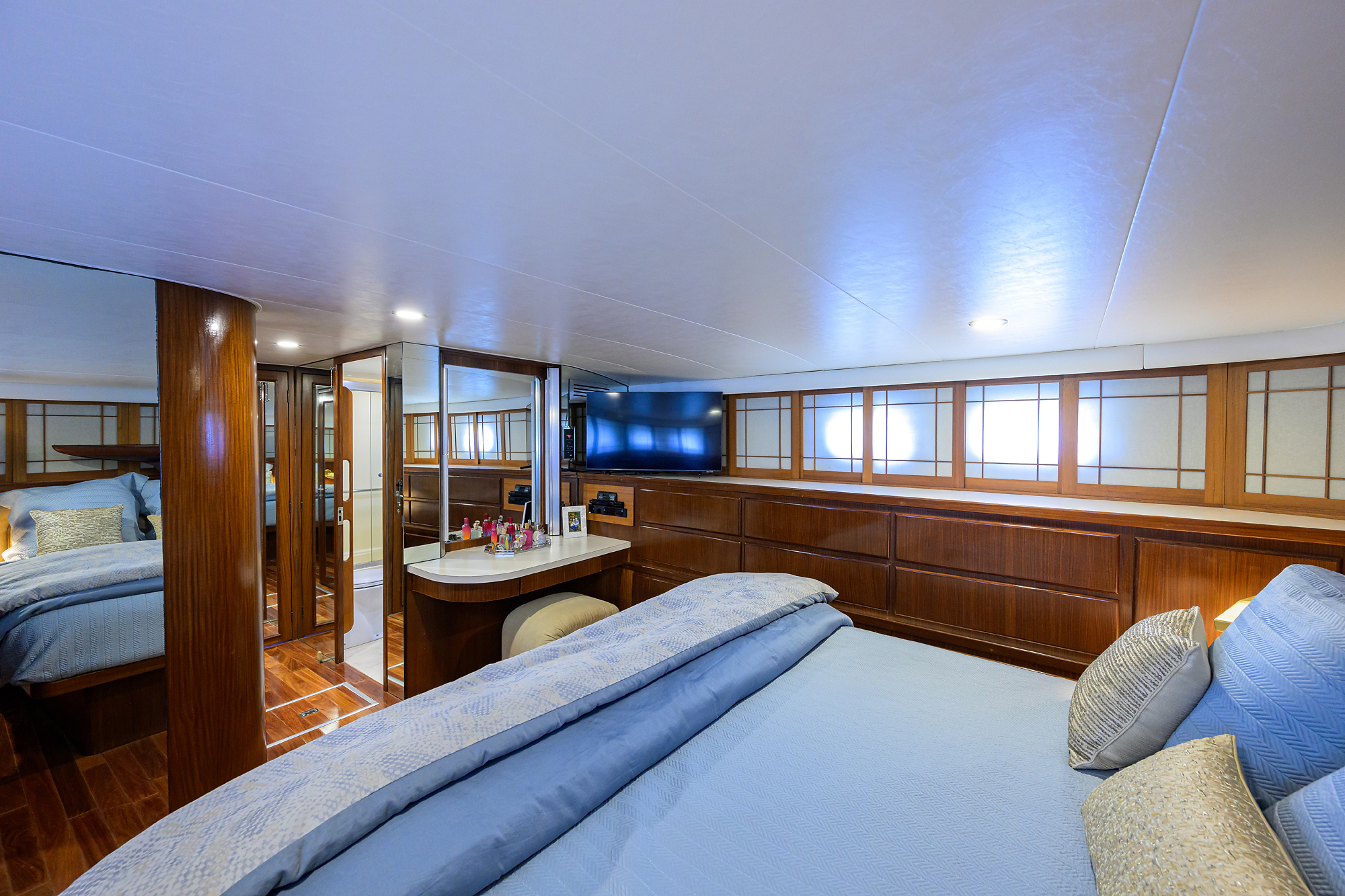 Forever Young yacht photo 144