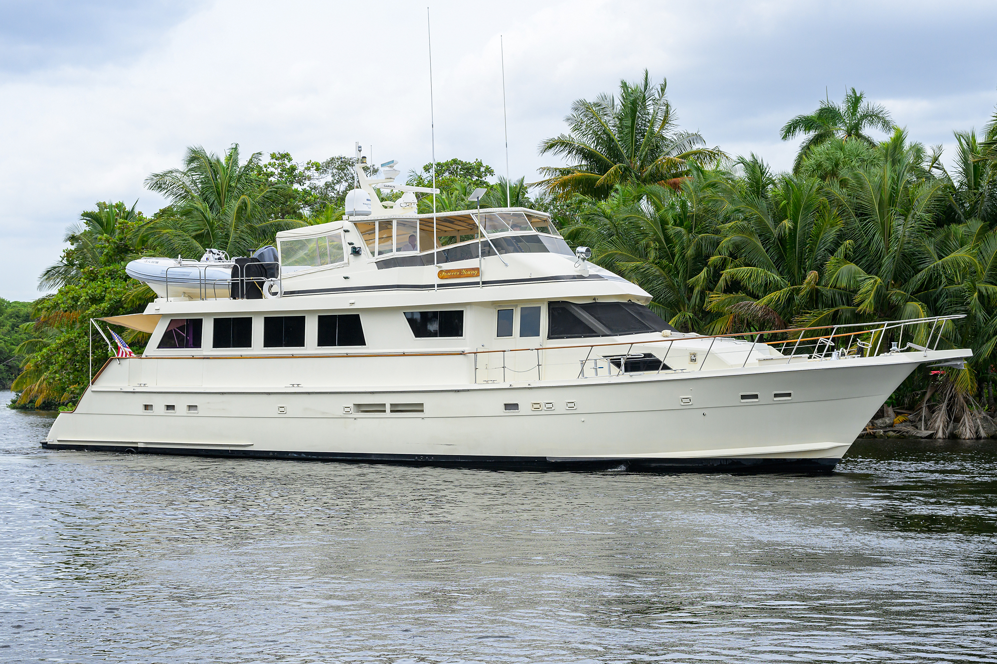 Forever Young yacht photo 3