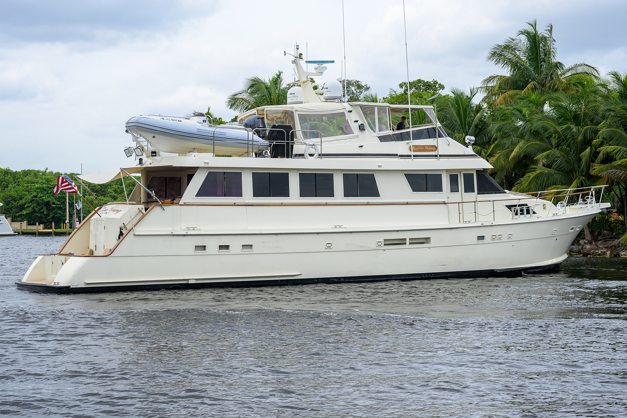 Forever Young yacht photo 12