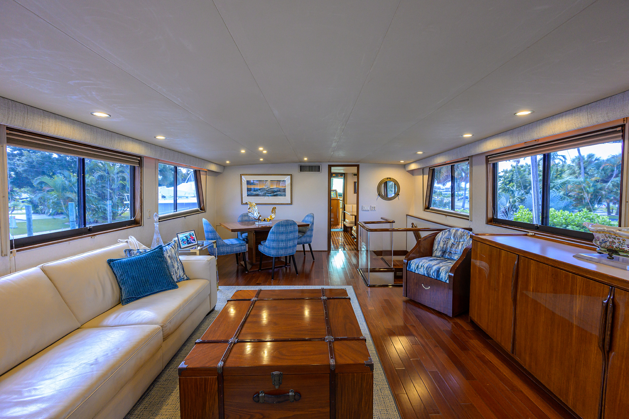 Forever Young yacht photo 84