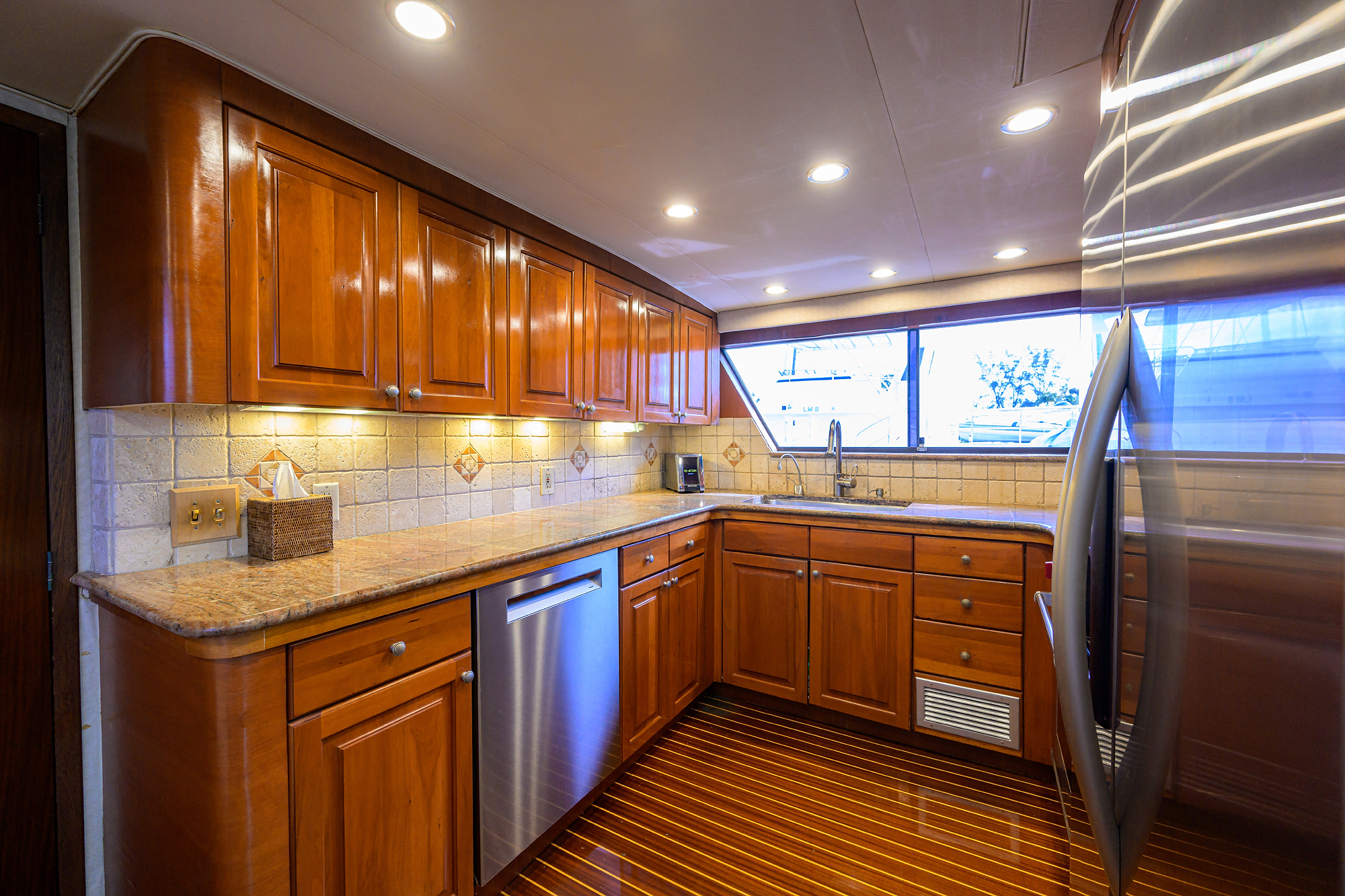 Forever Young yacht photo 98