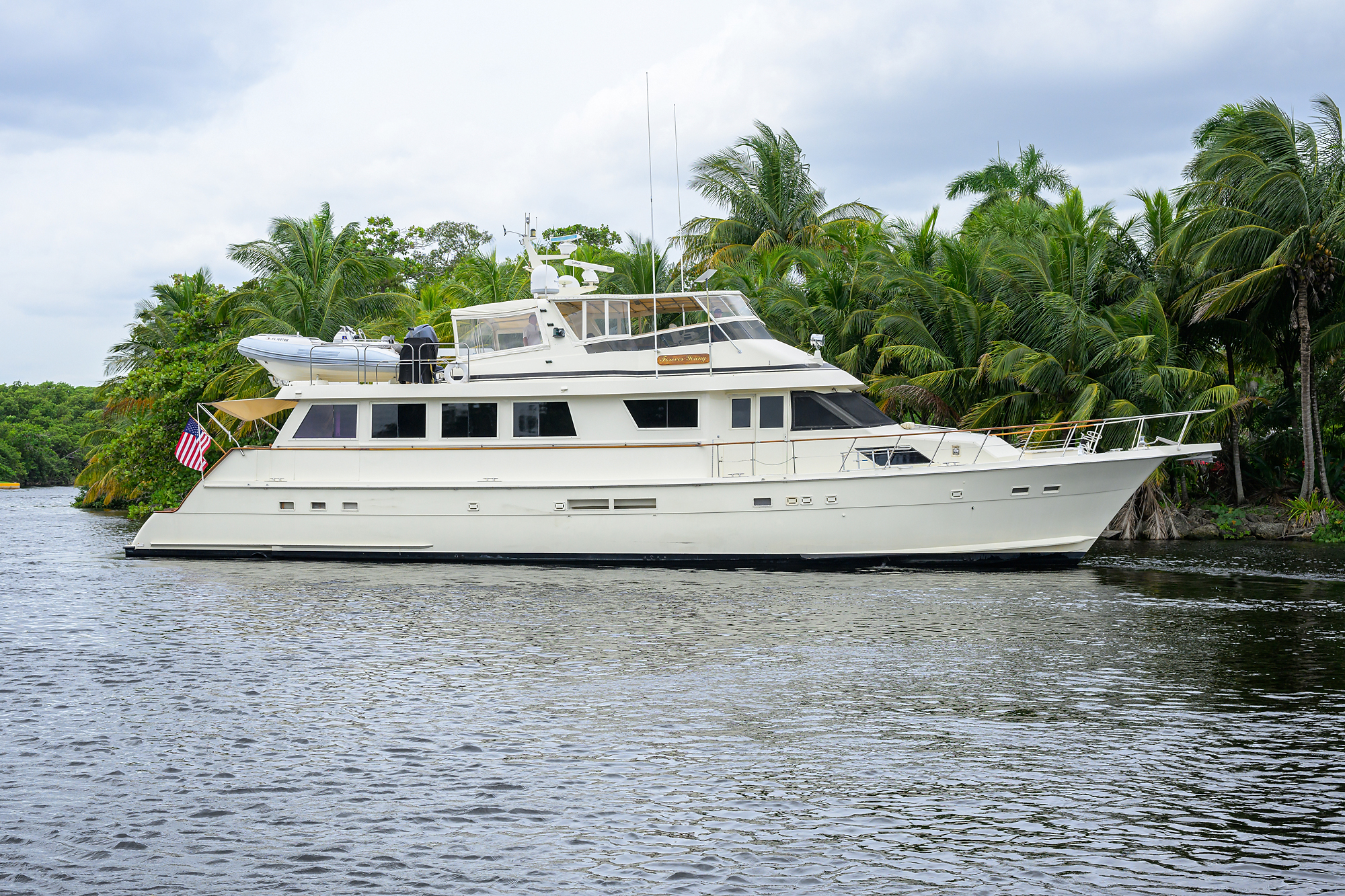Forever Young yacht photo 1
