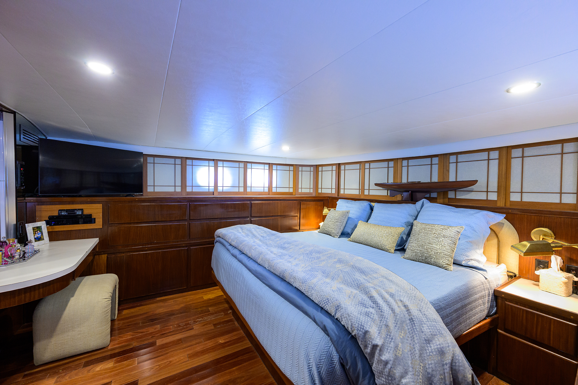 Forever Young yacht photo 143