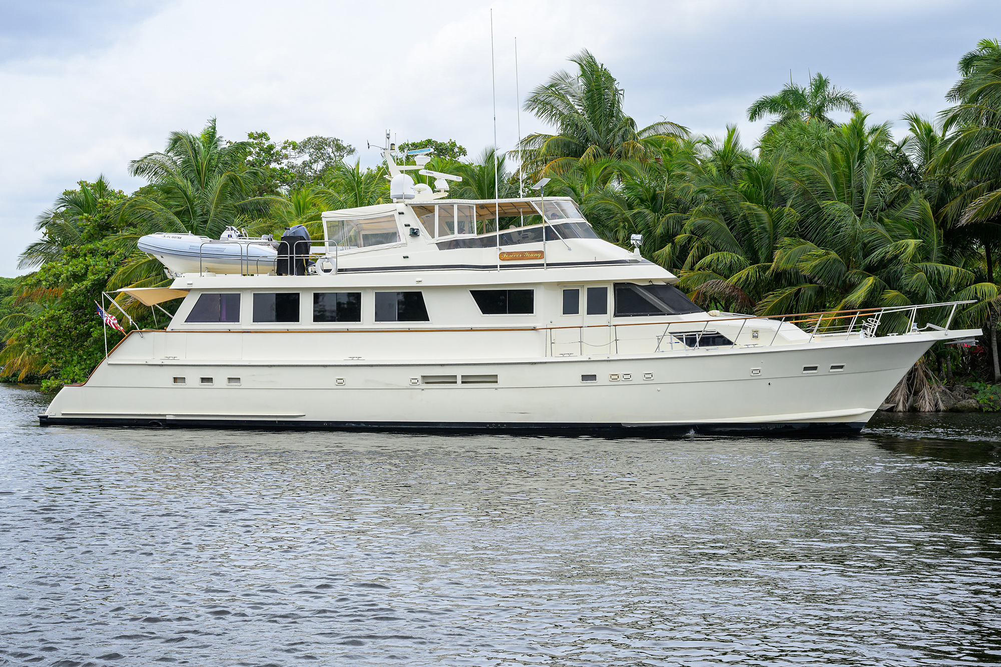 Forever Young yacht photo 2