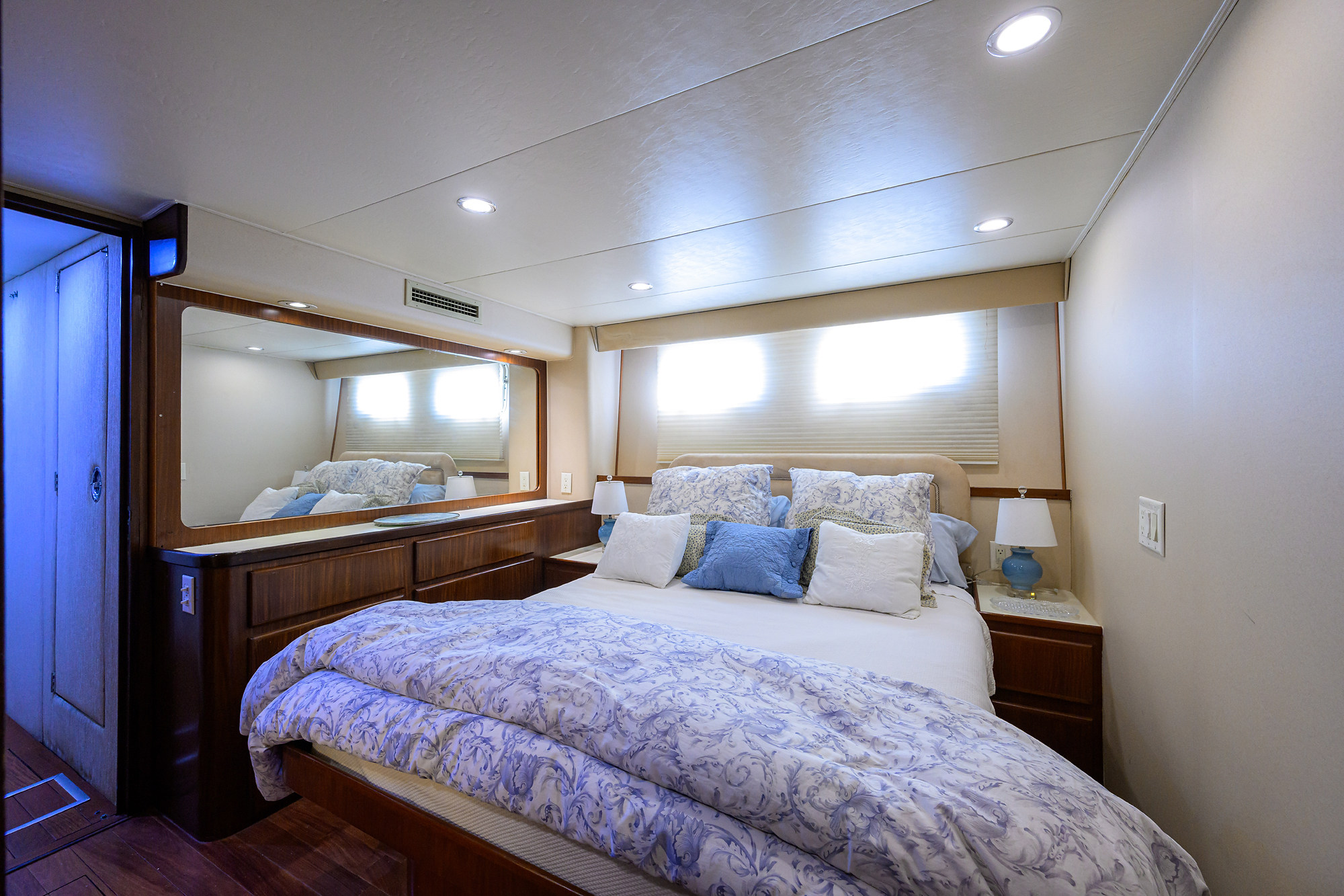 Forever Young yacht photo 130