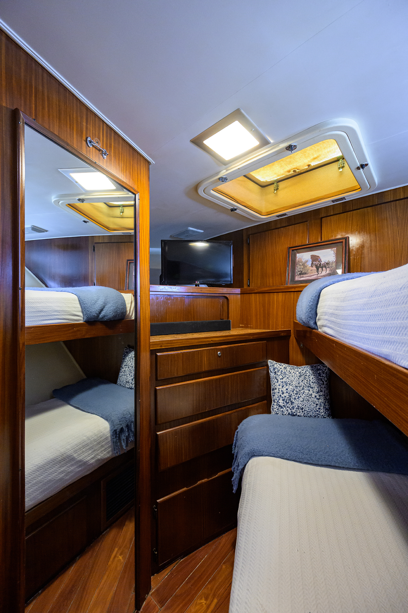 Forever Young yacht photo 119