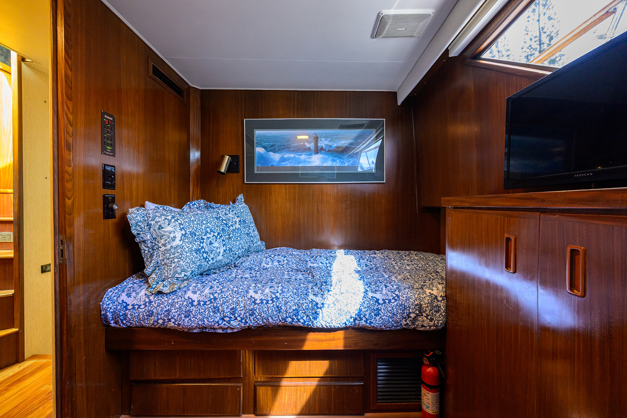 Forever Young yacht photo 124