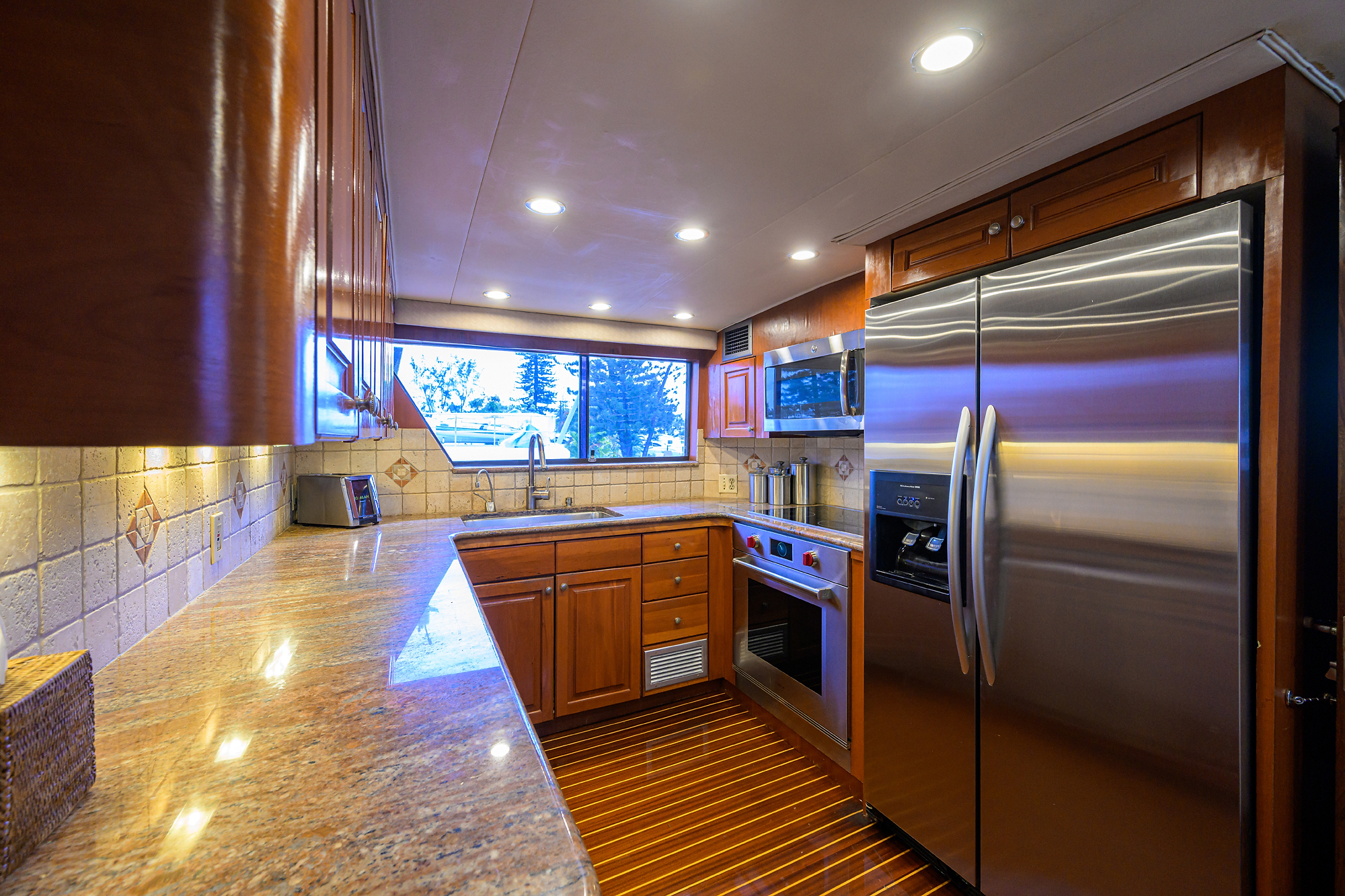 Forever Young yacht photo 96