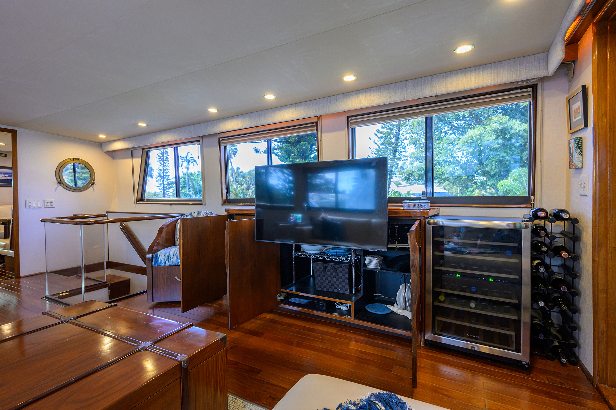 Forever Young yacht photo 89