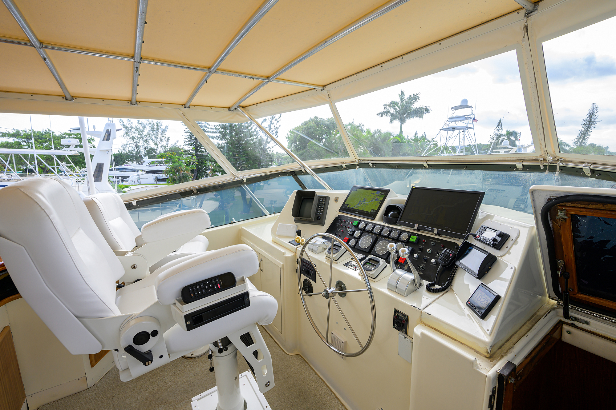 Forever Young yacht photo 30